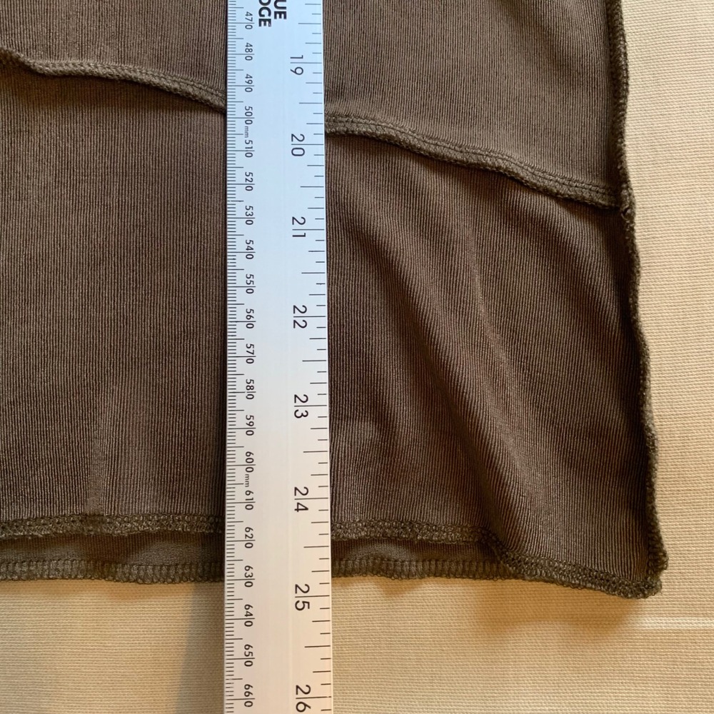 Chicos Travelers Olive Blouse Top Asymmetrical Seam 3/4 Sleeve‎ Women Sz 1 (M/8) - Picture 5 of 6
